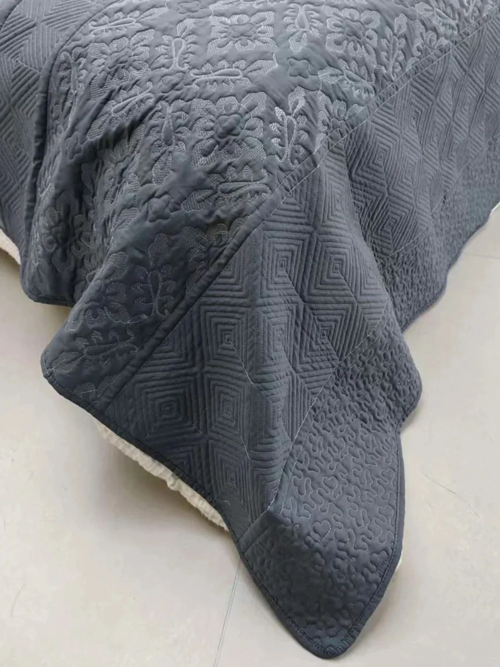 Gray Quilted Floral 3 piece Bedspread Set -